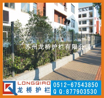 合肥医院围墙护栏网 合肥厂区护栏网 龙桥生产战斧式喷塑护栏网