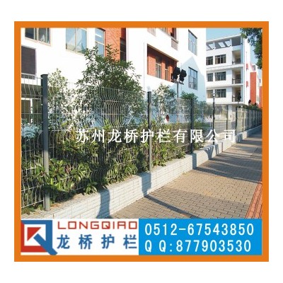 合肥医院围墙护栏网 合肥厂区护栏网 龙桥生产战斧式喷塑护栏网图1