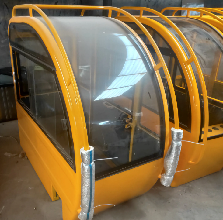 河南建台电器科技有限公司生产加工黄色起重机驾驶室