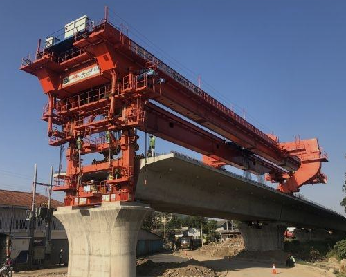 三门峡渑池架桥机施工现场