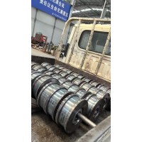 河南鑫川起重LD车轮组吊钩装车发货-河南鑫川起重机械有限公司